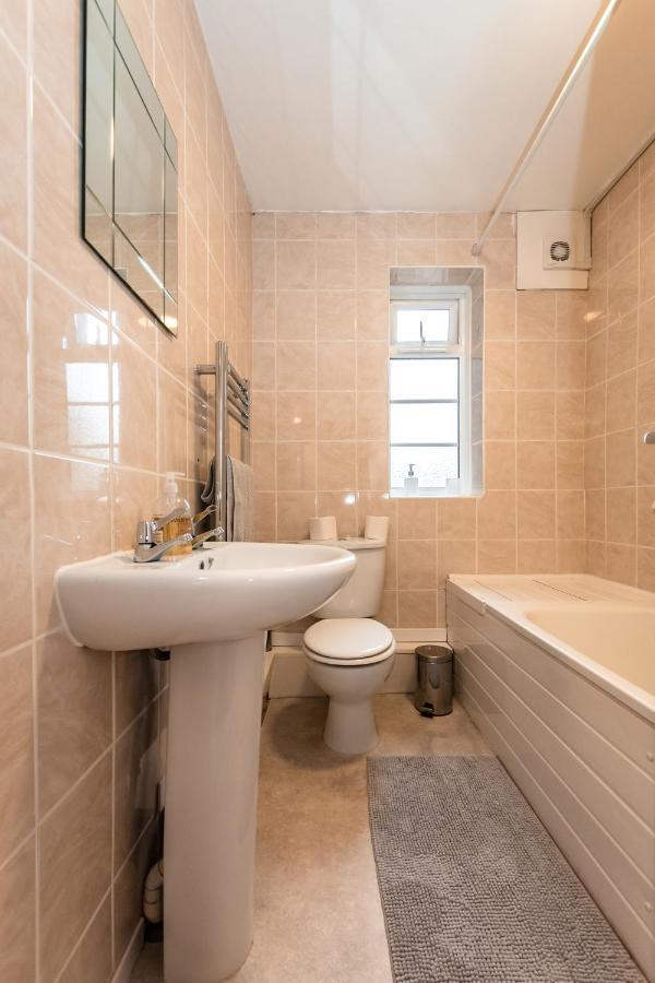 Best Price! Perfect Gunwharf Accommodation - 5 Single Beds Or Kingsize Free Parking Portsmouth Exterior foto